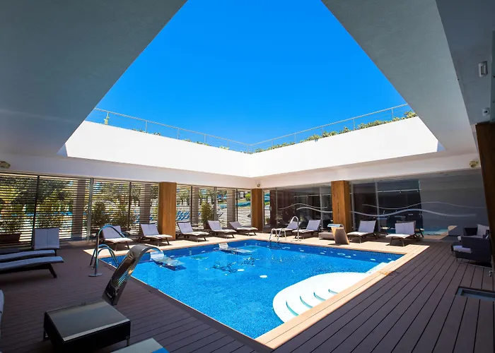 Costa 4* צ'פאלו