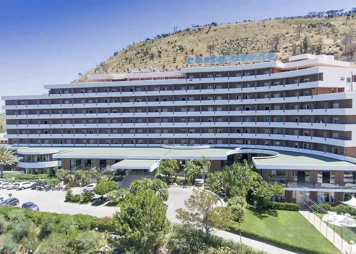 Costa מלון צ'פאלו