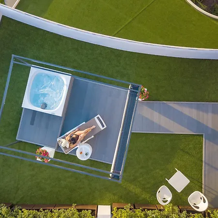 Costa 4* צ'פאלו