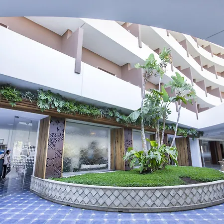 Costa 4* צ'פאלו