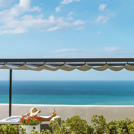 Costa 4* צ'פאלו