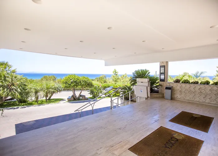 Costa Готель 4*