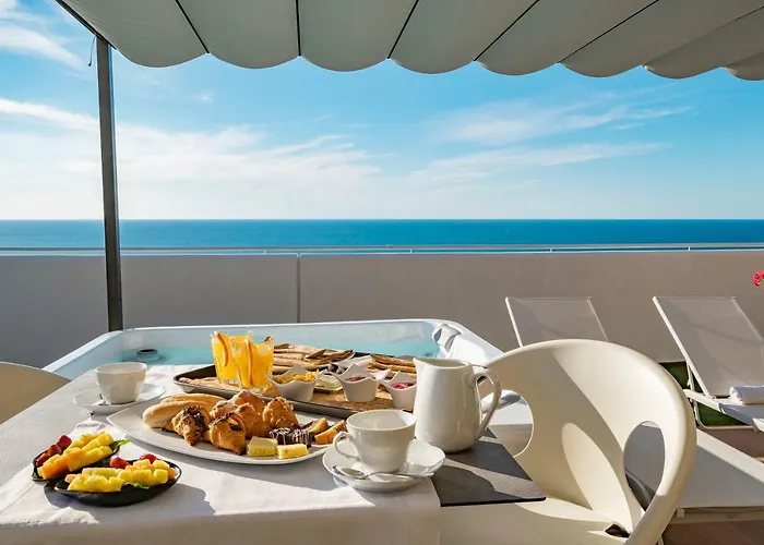 Costa 4* Чефалу